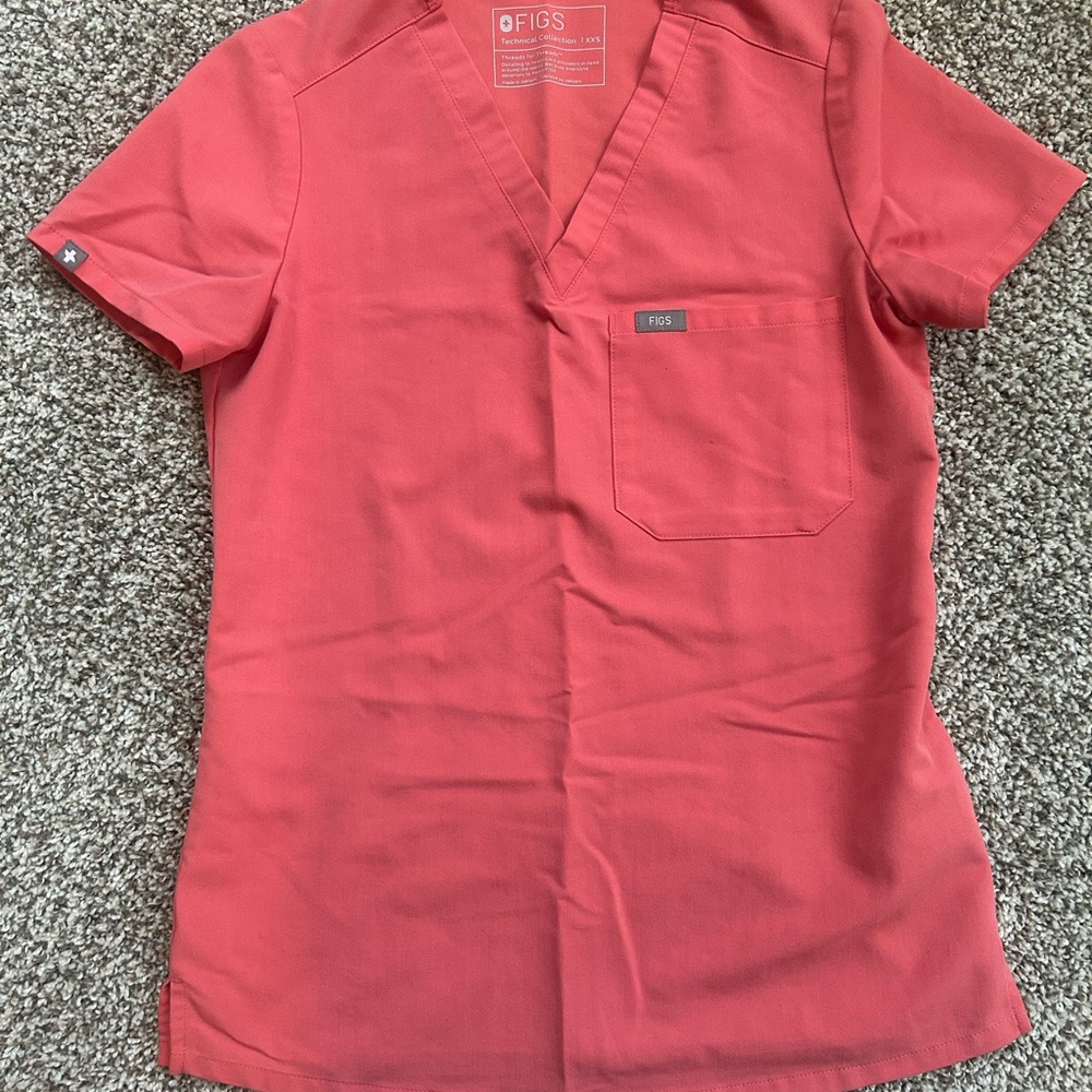 Figs Coral V-Neck Scrub Top